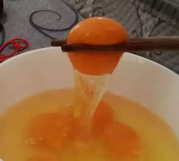 泰西農(nóng)牧發(fā)酵辣椒粕提醒您養(yǎng)雞，千萬(wàn)別有這七個(gè)壞毛?。? /></a>
                          </div>
                        <dl>
                            <dt><a href=